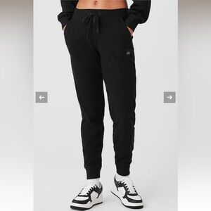 Alo Muse Sweatpants